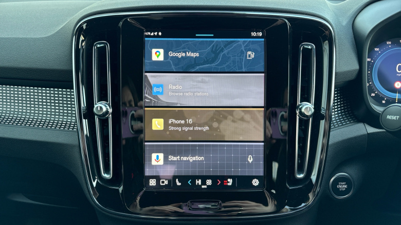 Volvo XC40 2.0 B4P Plus Dark 5dr Auto Petrol Estate